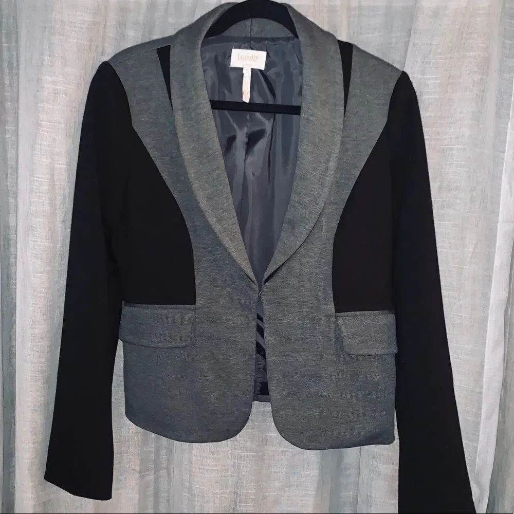 Laundry by Shelli Siegel Black & Gray Blazer